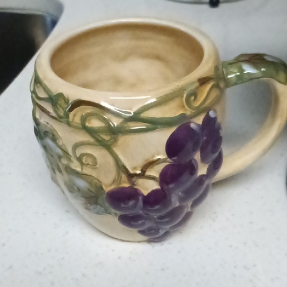 Six Cups/Mugs - Picture 3 of 5